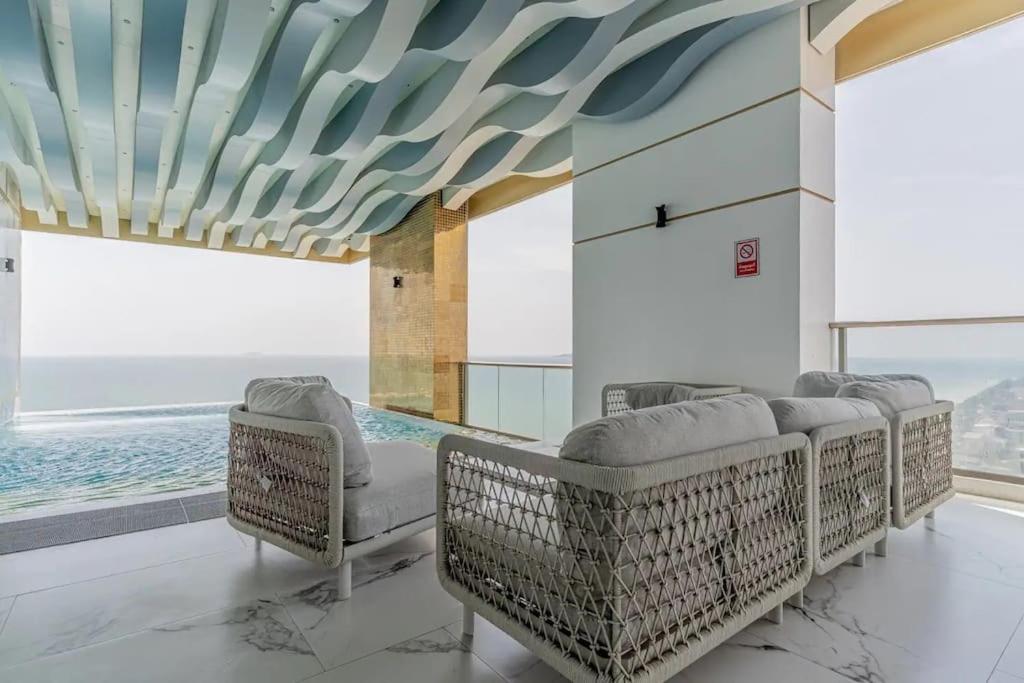 Sea View 5 Star Facilities Luxury Stay At Pattaya Pantai Jomtien Bagian luar foto